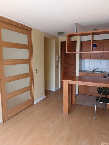 Arriendo. Centro, dos ambientes, un dormitorio.